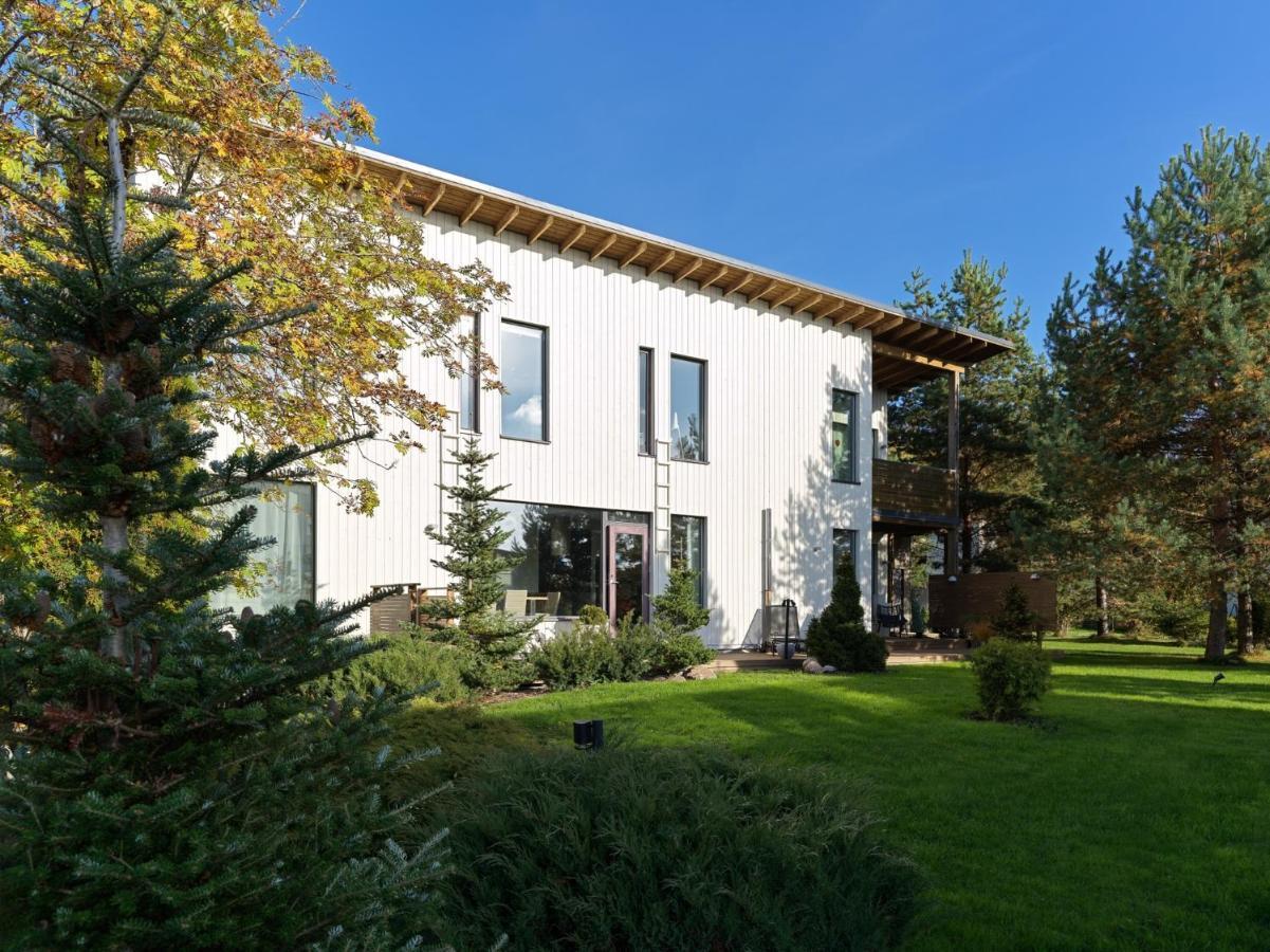 Sun Villa Virasoja Exteriör bild