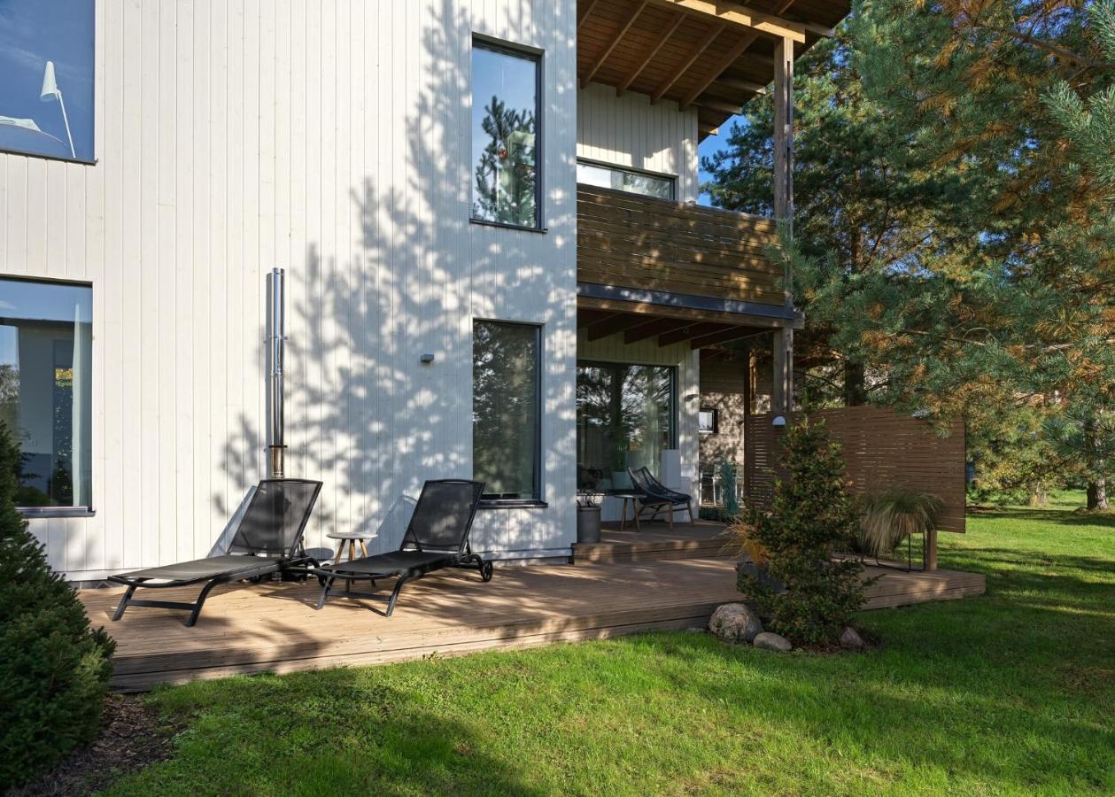 Sun Villa Virasoja Exteriör bild
