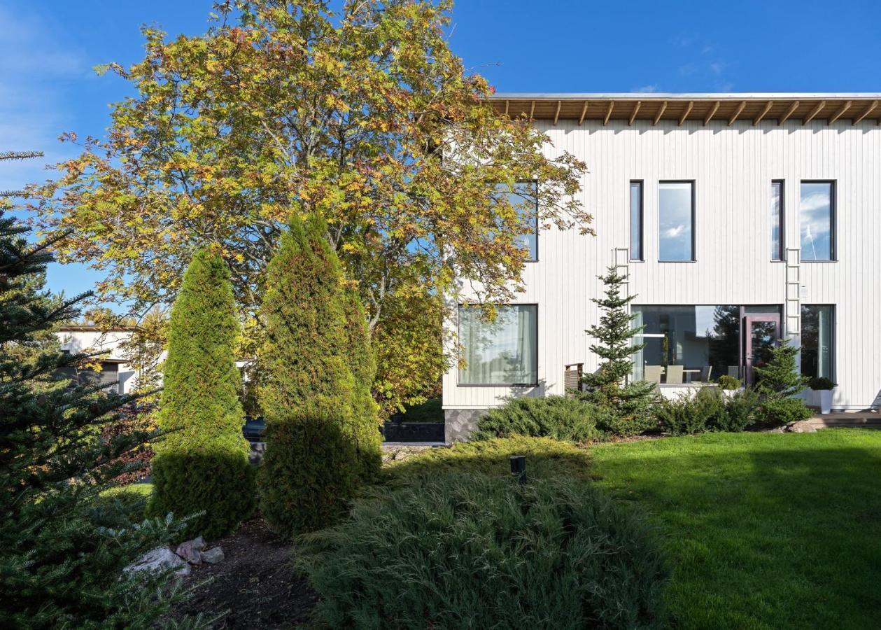 Sun Villa Virasoja Exteriör bild